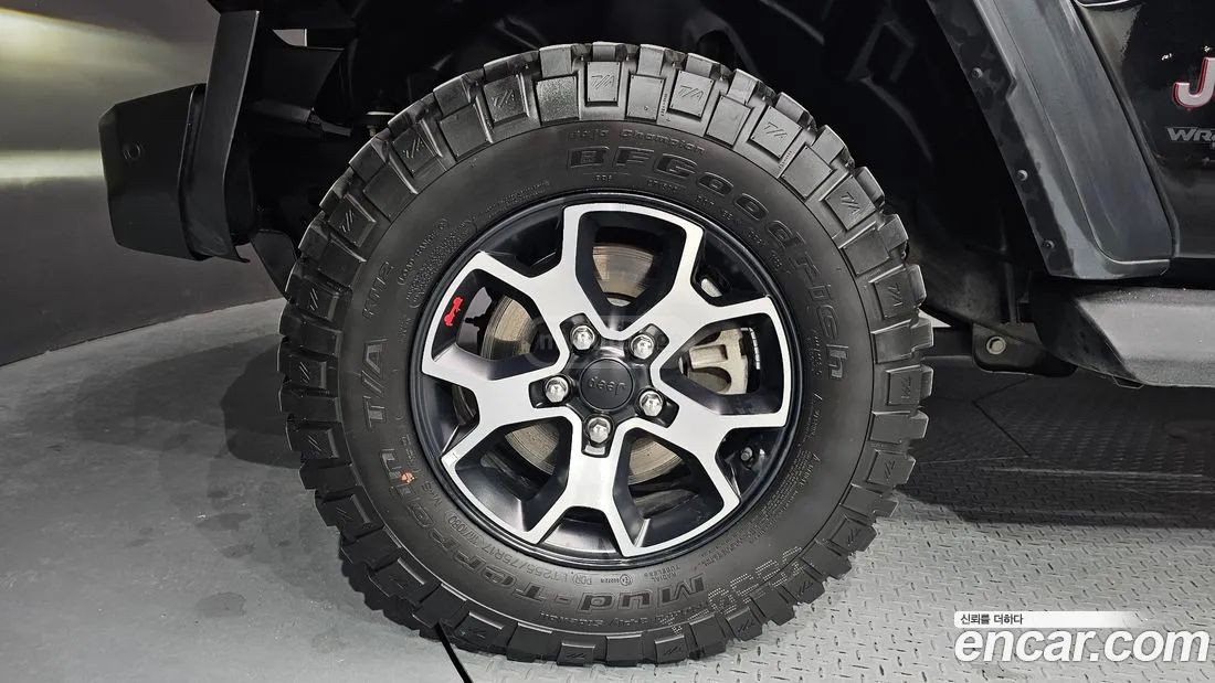 Jeep Wrangler - фото 5