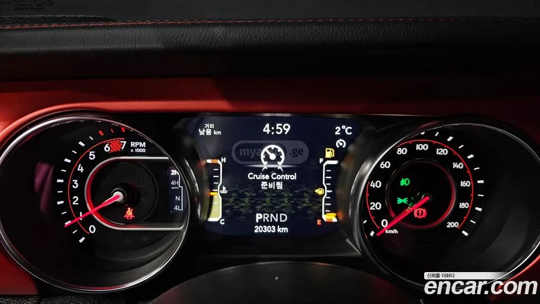 Jeep Wrangler - фото 8