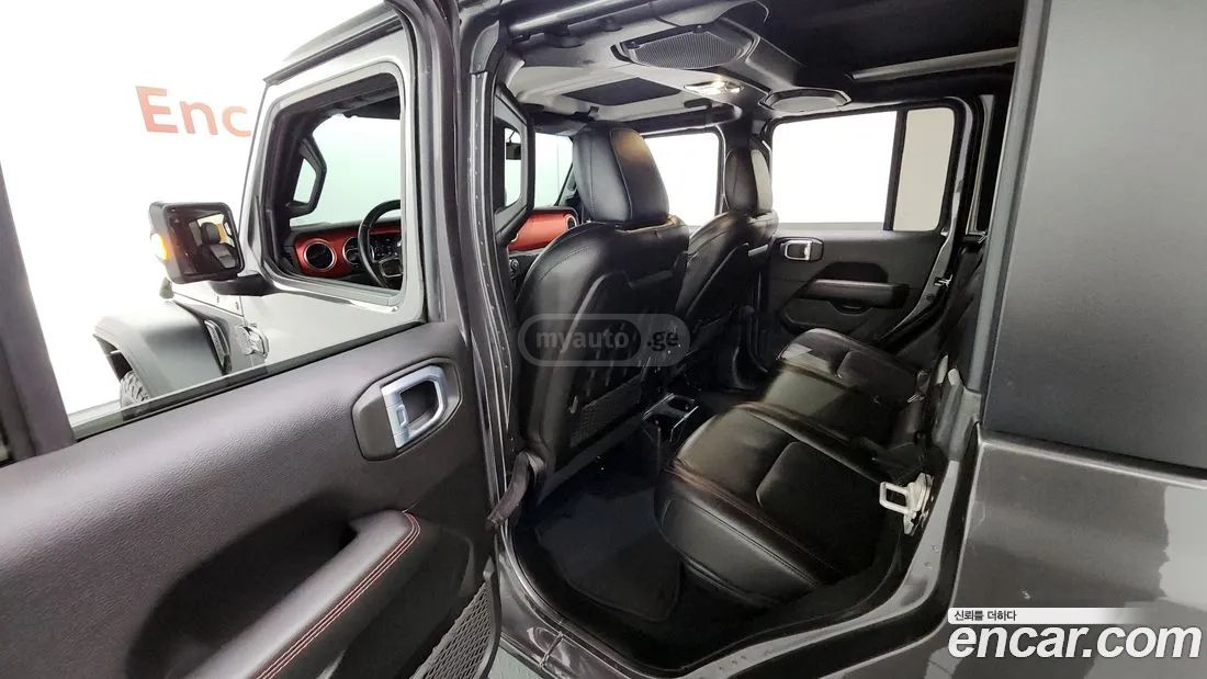Jeep Gladiator - фото 12