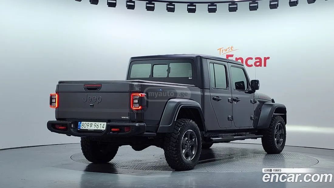 Jeep Gladiator - фото 2