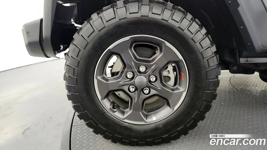 Jeep Gladiator - фото 5