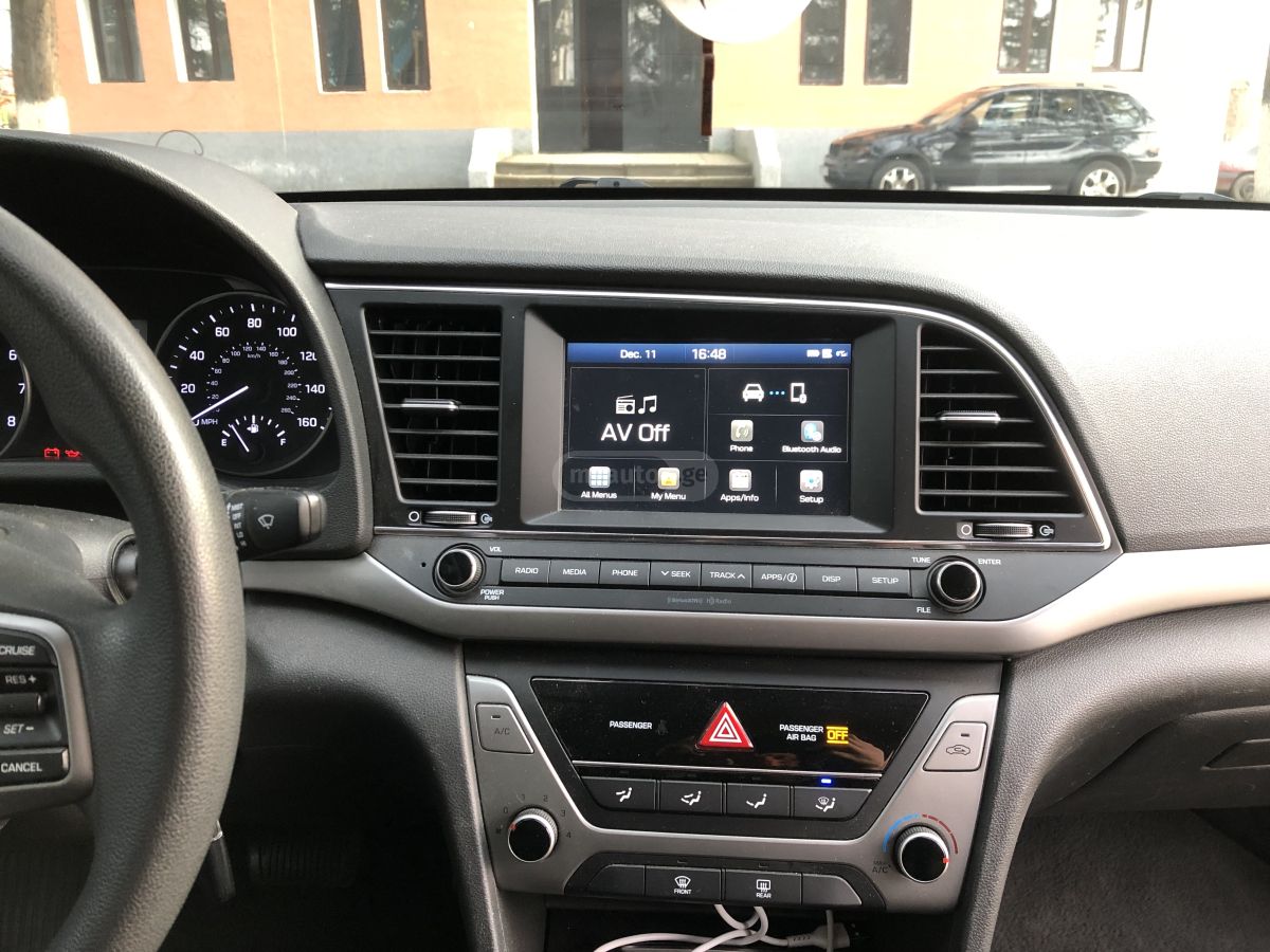 Hyundai Elantra - фото 13