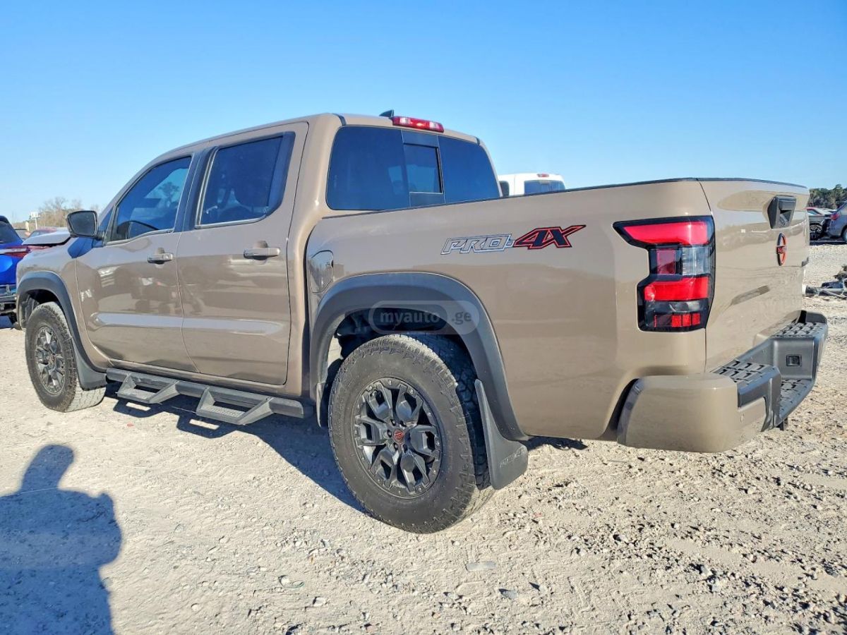 Nissan Frontier 2024 — миниатюра 2