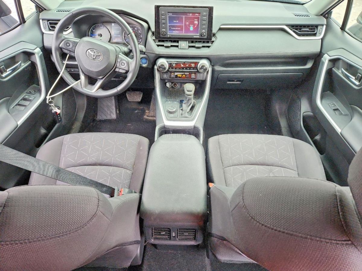 Toyota Rav 4 - фото 8