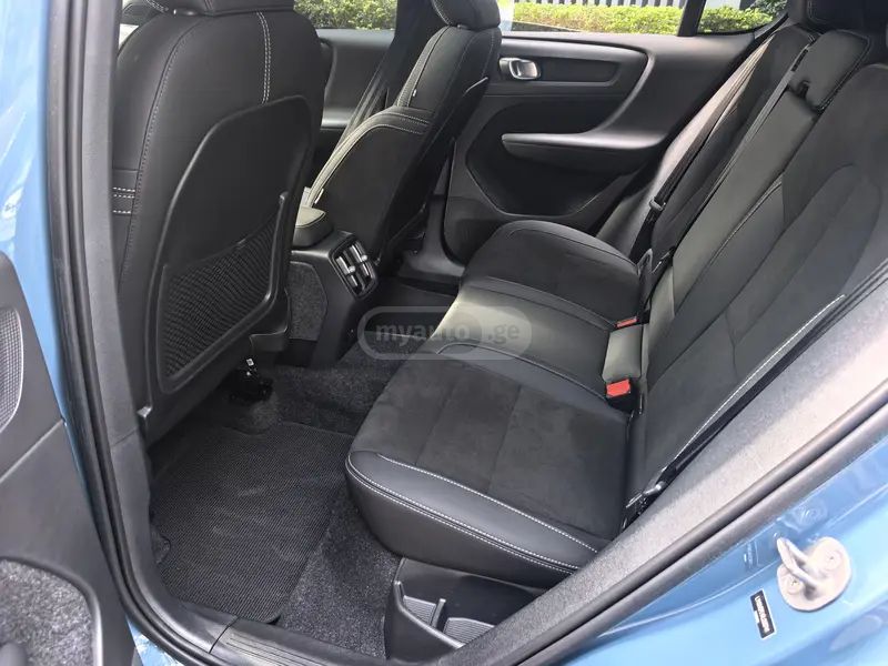 Volvo C40 2024 — миниатюра 10