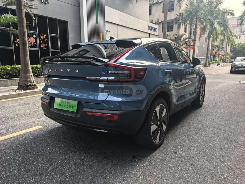 Volvo C40 2024 — миниатюра 6