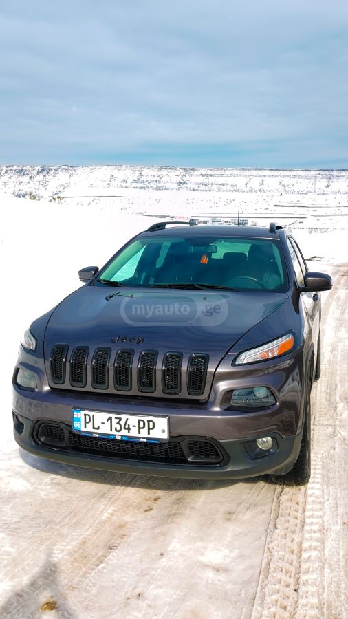Jeep Cherokee - фото 1