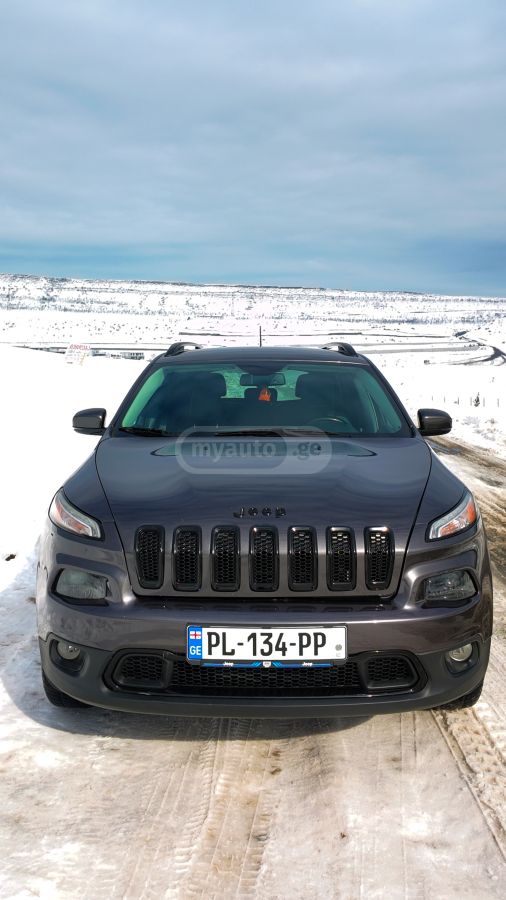 Jeep Cherokee - фото 3
