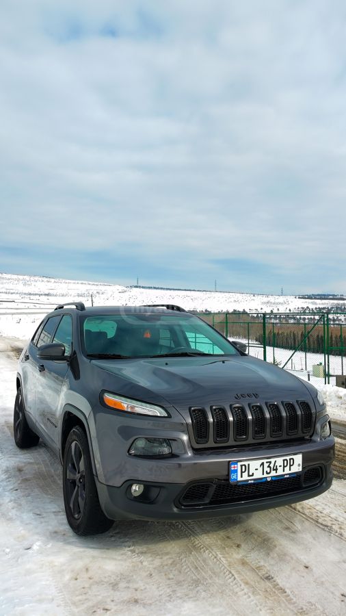 Jeep Cherokee - фото 4