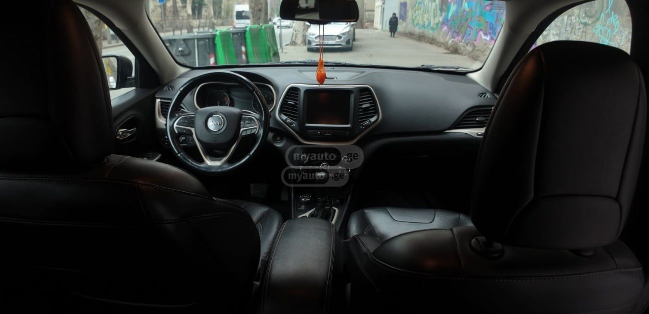 Jeep Cherokee - фото 8