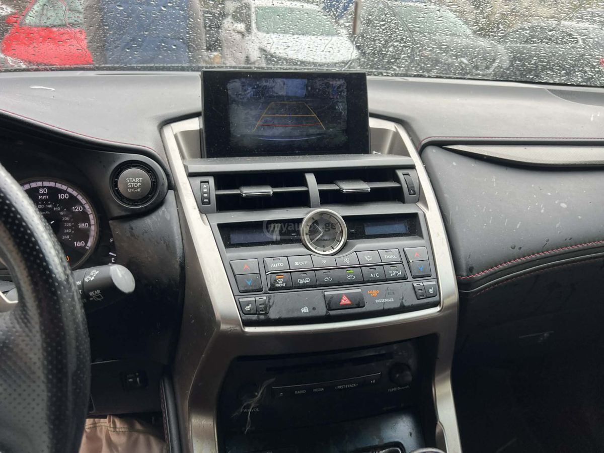 Lexus NX 200 - фото 12