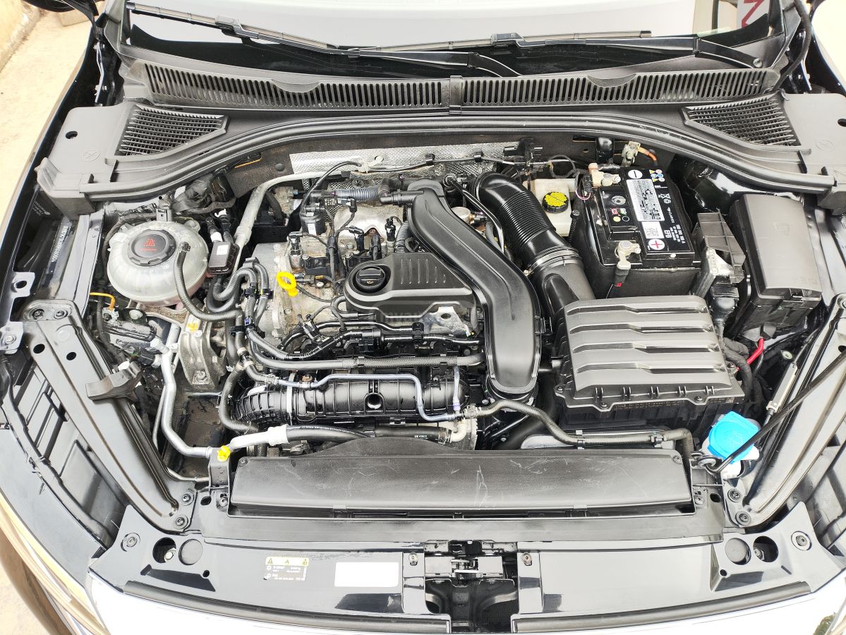 Volkswagen Jetta - фото 11