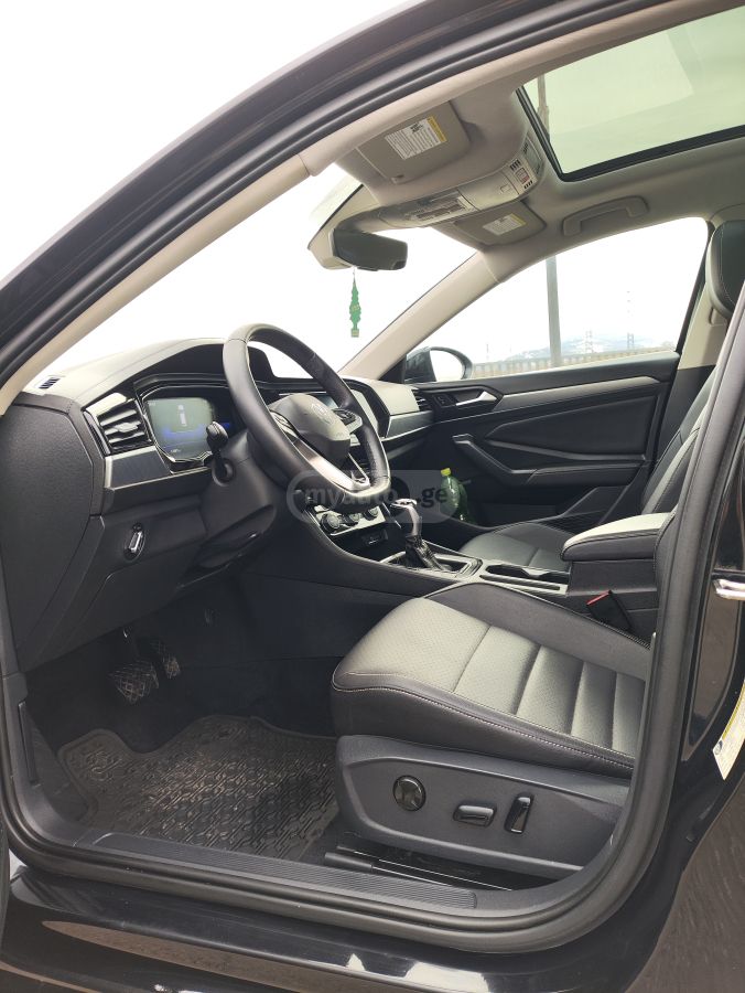 Volkswagen Jetta - фото 13