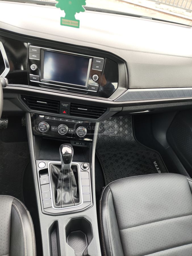 Volkswagen Jetta - фото 15