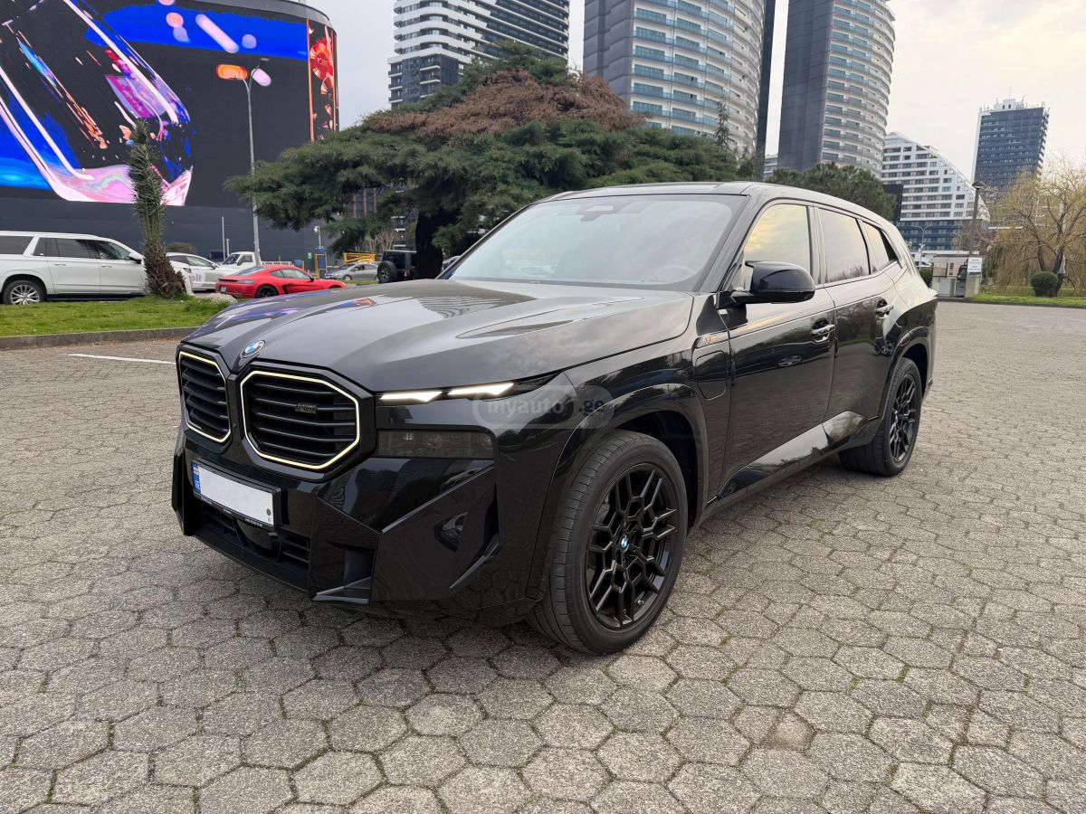 BMW XM - фото 1