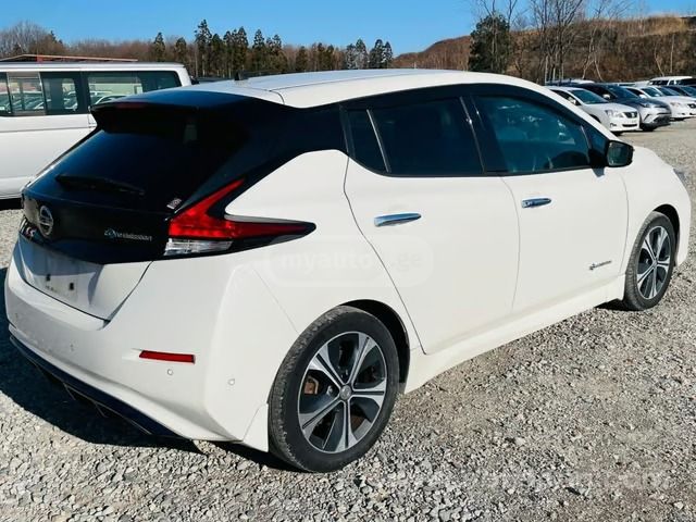 Nissan Leaf - фото 11