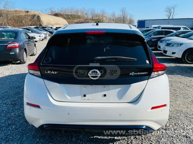 Nissan Leaf - фото 6