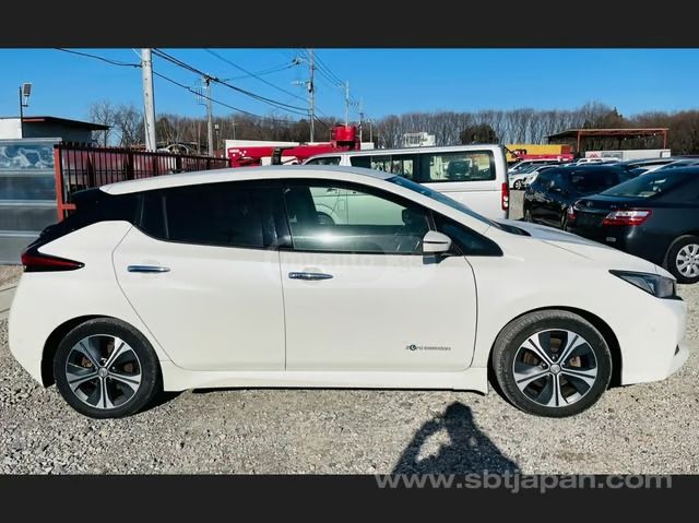 Nissan Leaf - фото 7