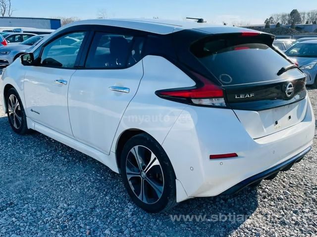 Nissan Leaf - фото 9