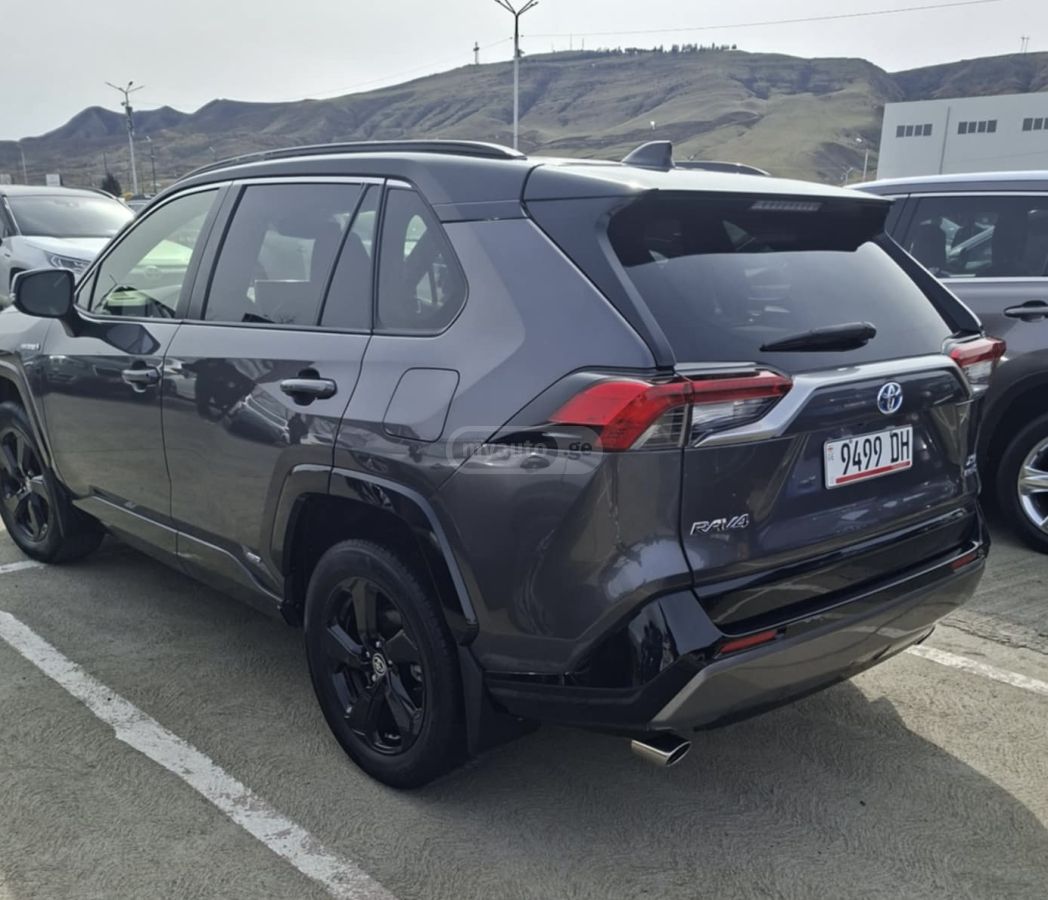 Toyota RAV 4 - фото 2
