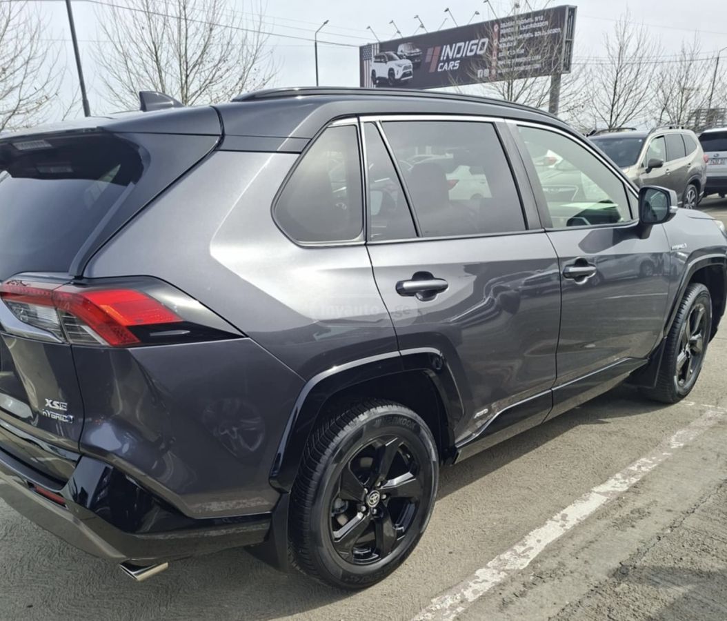 Toyota RAV 4 - фото 4
