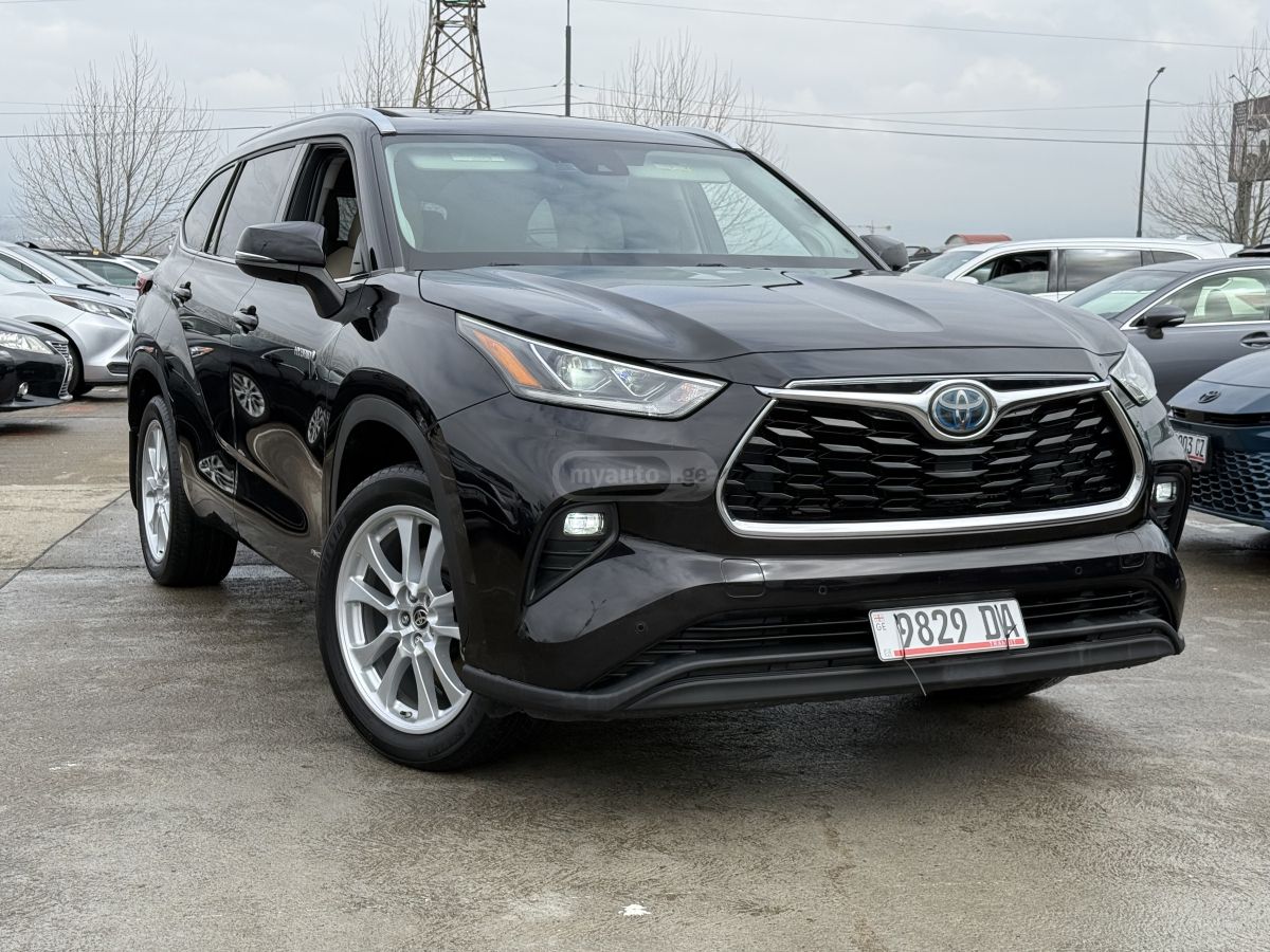 Toyota Highlander - фото 1