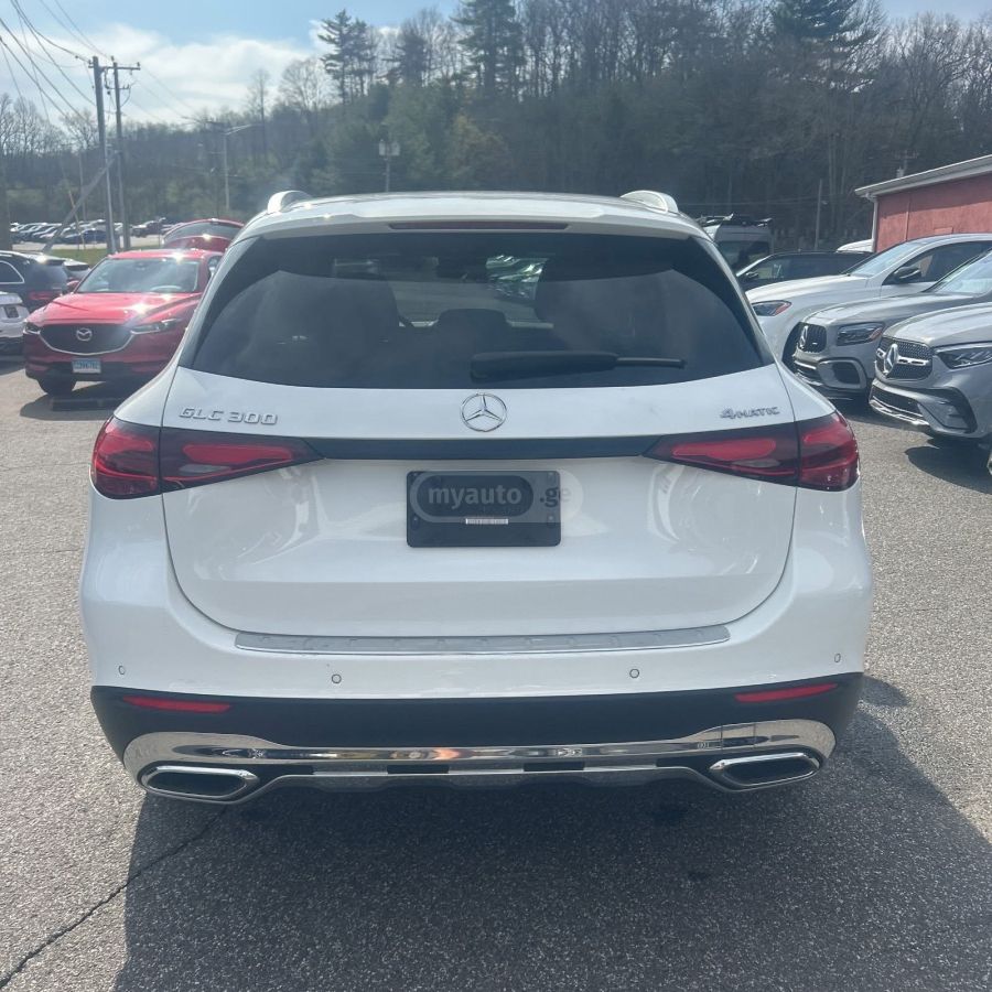 Mercedes-Benz GLC 300 - фото 5