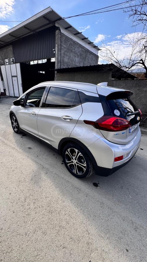 Chevrolet Bolt EV - фото 4