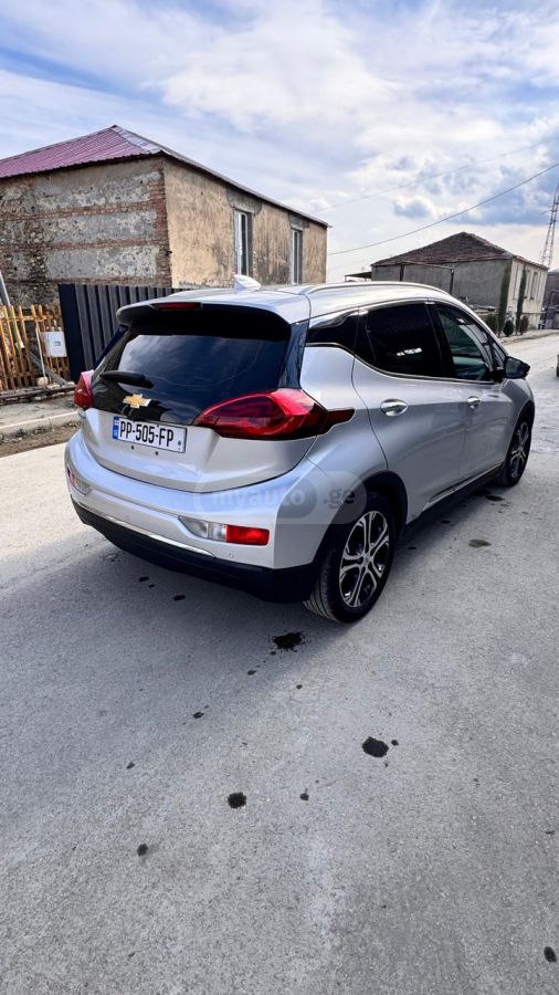 Chevrolet Bolt EV - фото 6