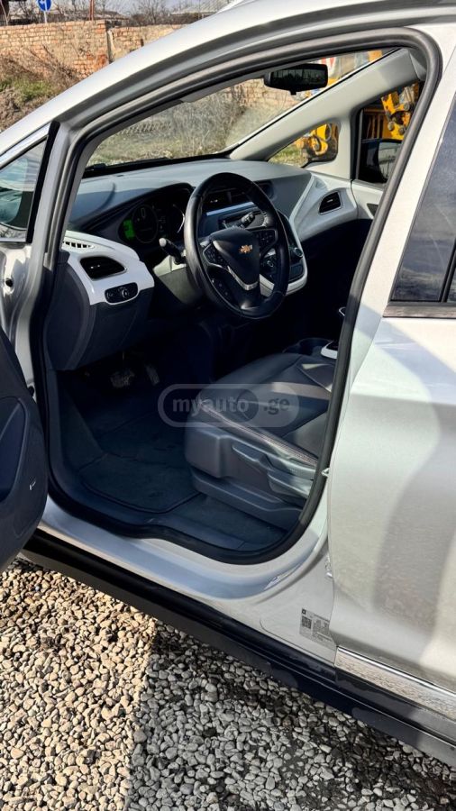 Chevrolet Bolt EV - фото 7