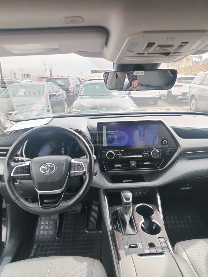 Toyota Sienna - фото 6