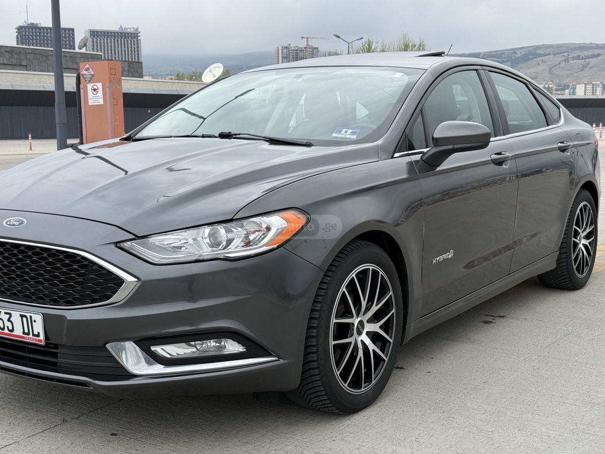 Ford Fusion - фото 2