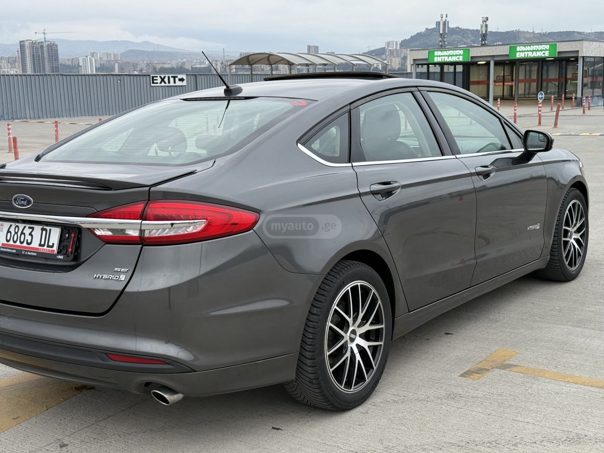 Ford Fusion - фото 6