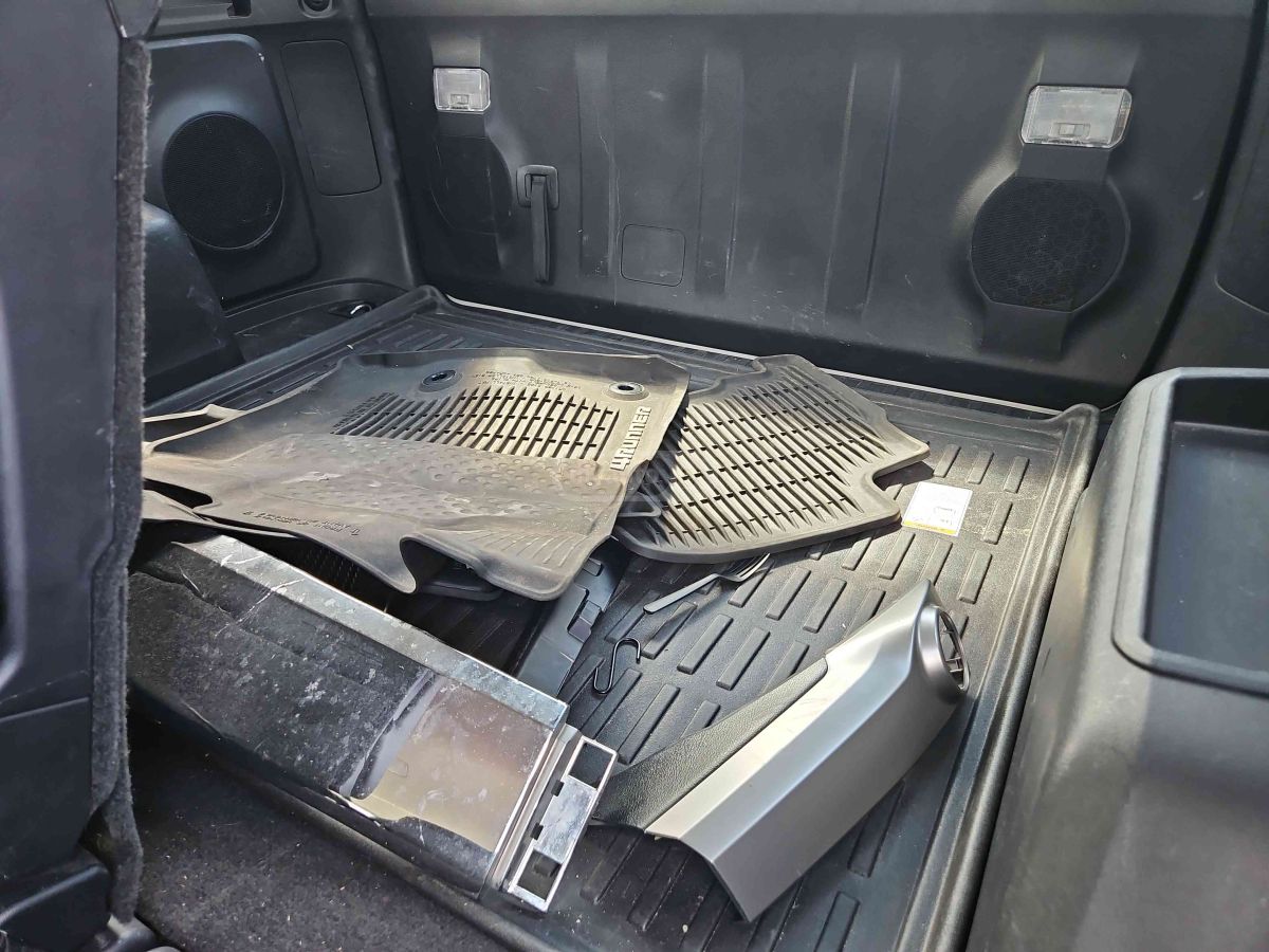 Toyota 4 Runner - фото 2