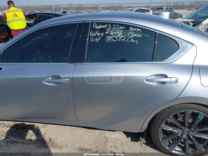 Lexus IS 350 - фото 15