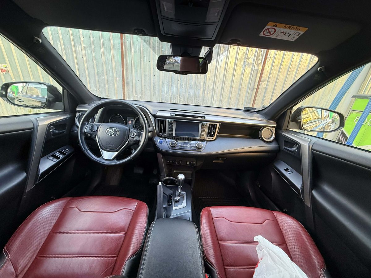 Toyota Rav 4 - фото 8