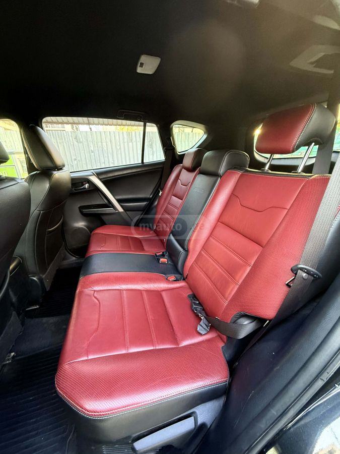 Toyota Rav 4 - фото 9