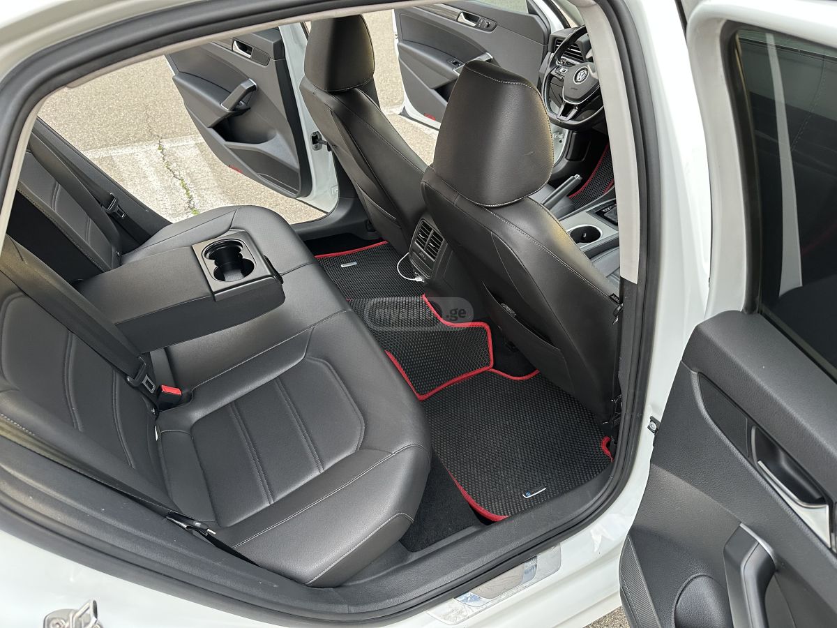 Volkswagen Passat - фото 12