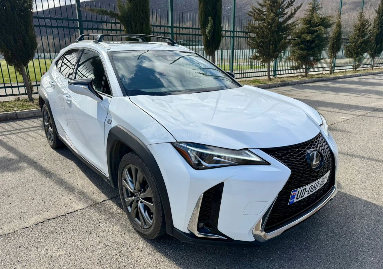 Lexus UX 200 - фото 3