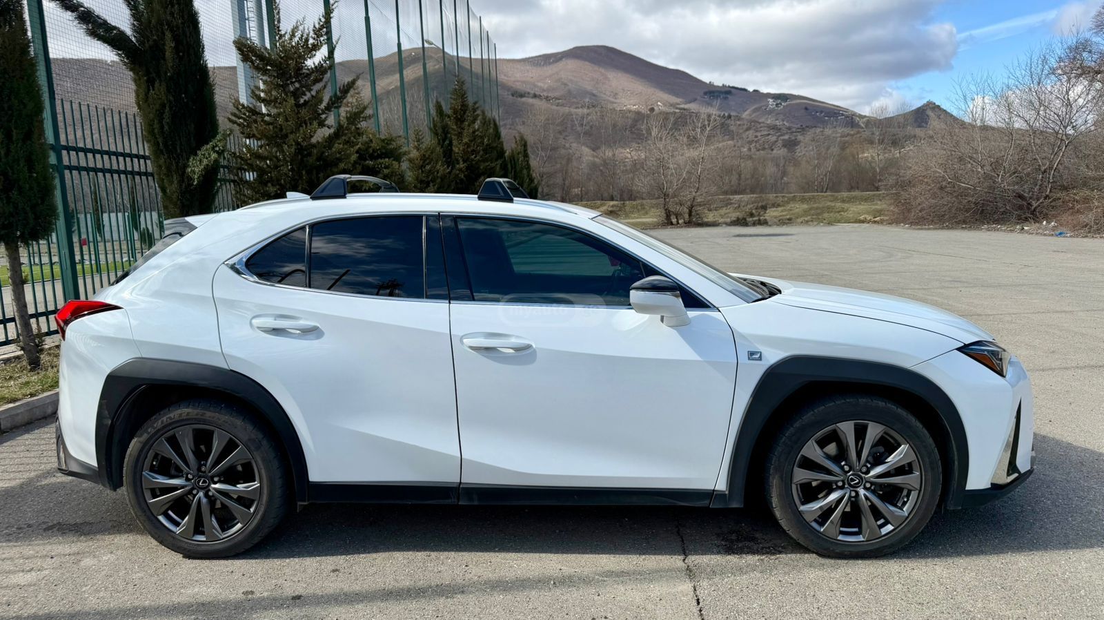 Lexus UX 200 - фото 7