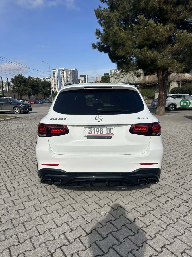 Mercedes-Benz Base GLC 300 4dr All-Wheel Dri — миниатюра 2