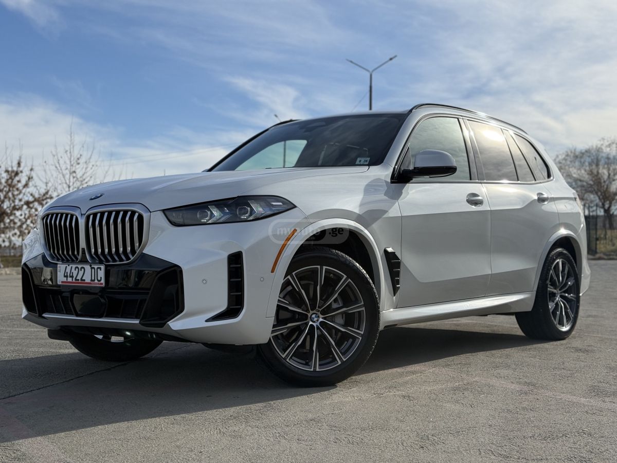 BMW X5 - фото 1