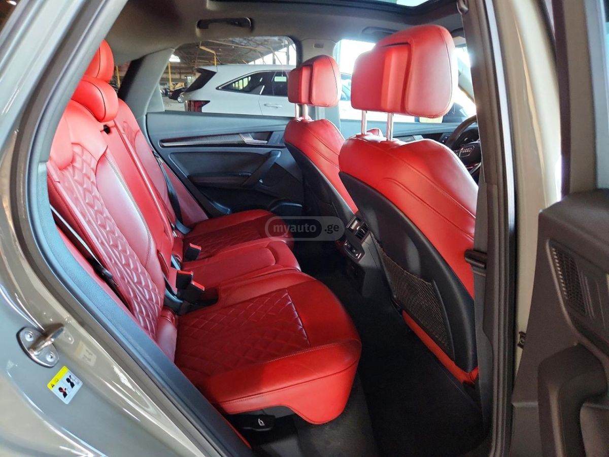 Audi SQ5 - фото 11