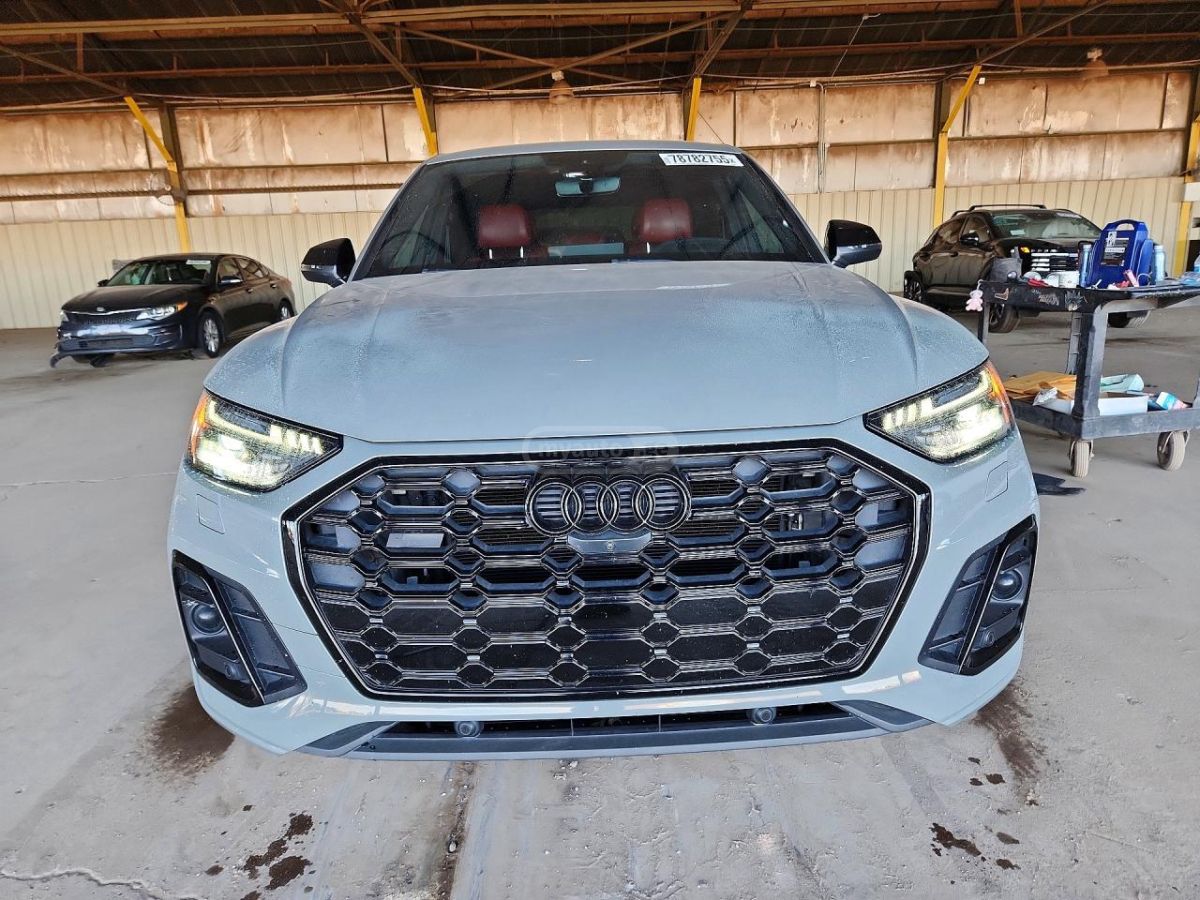 Audi SQ5 - фото 5