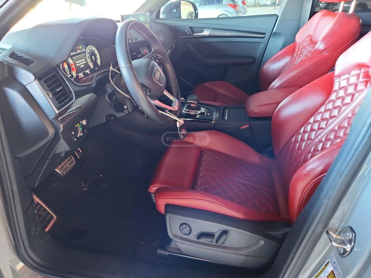 Audi SQ5 - фото 7