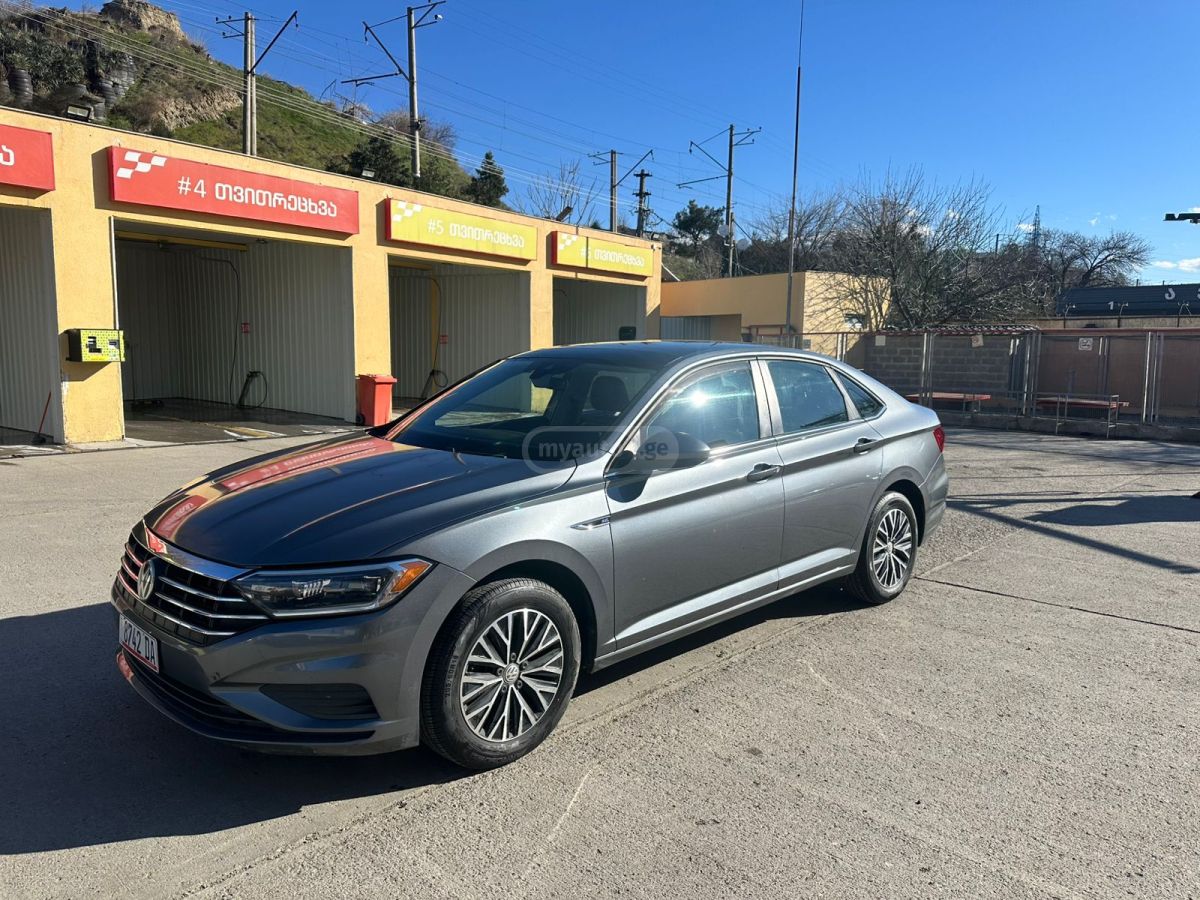 Volkswagen Jetta - фото 2