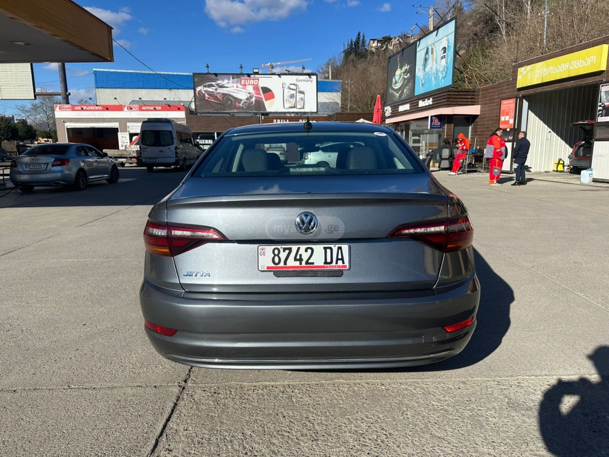 Volkswagen Jetta - фото 8