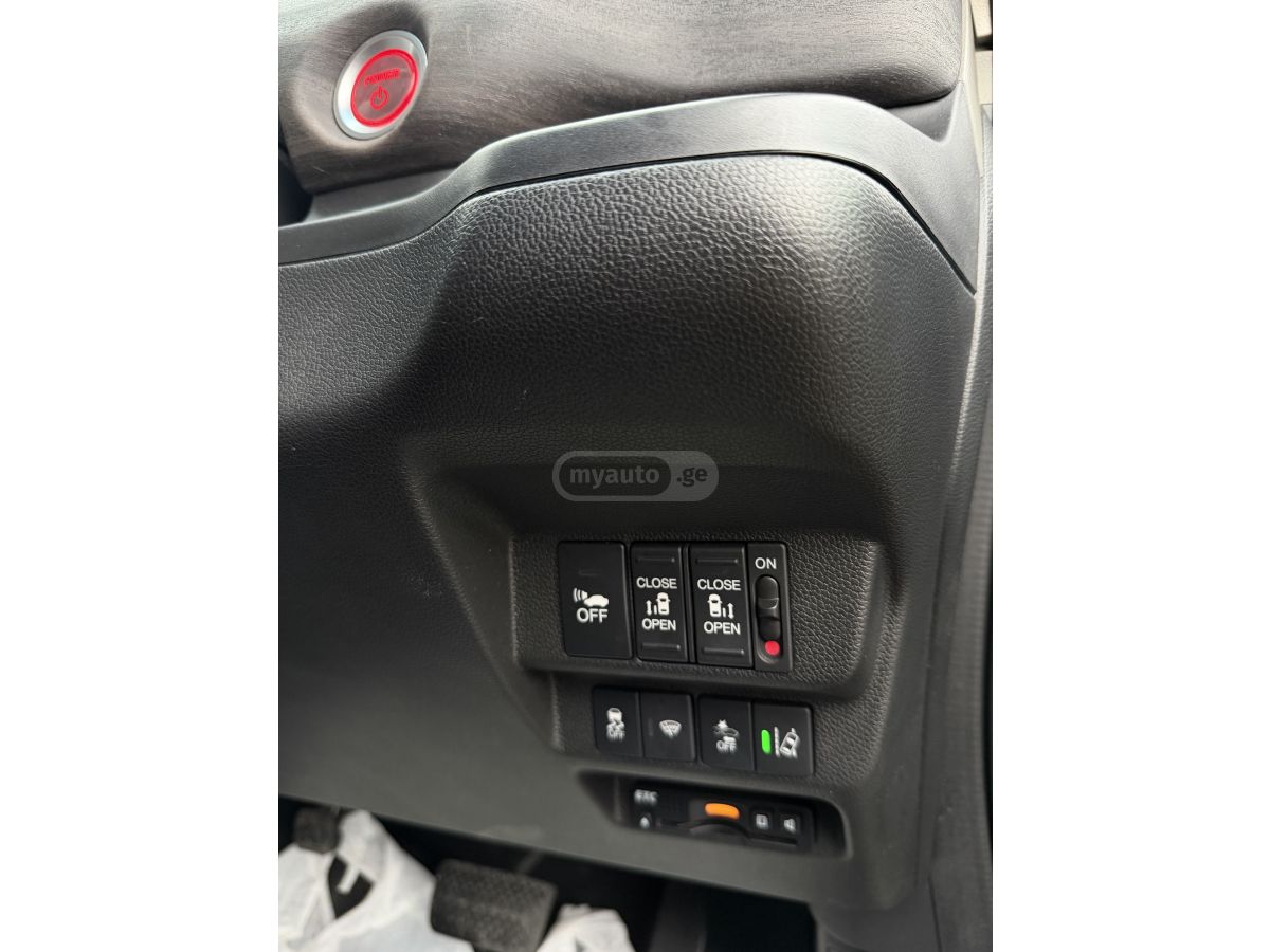 Honda Freed - фото 15