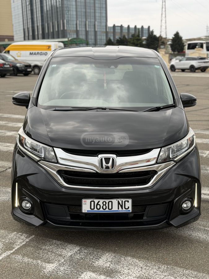 Honda Freed - фото 4