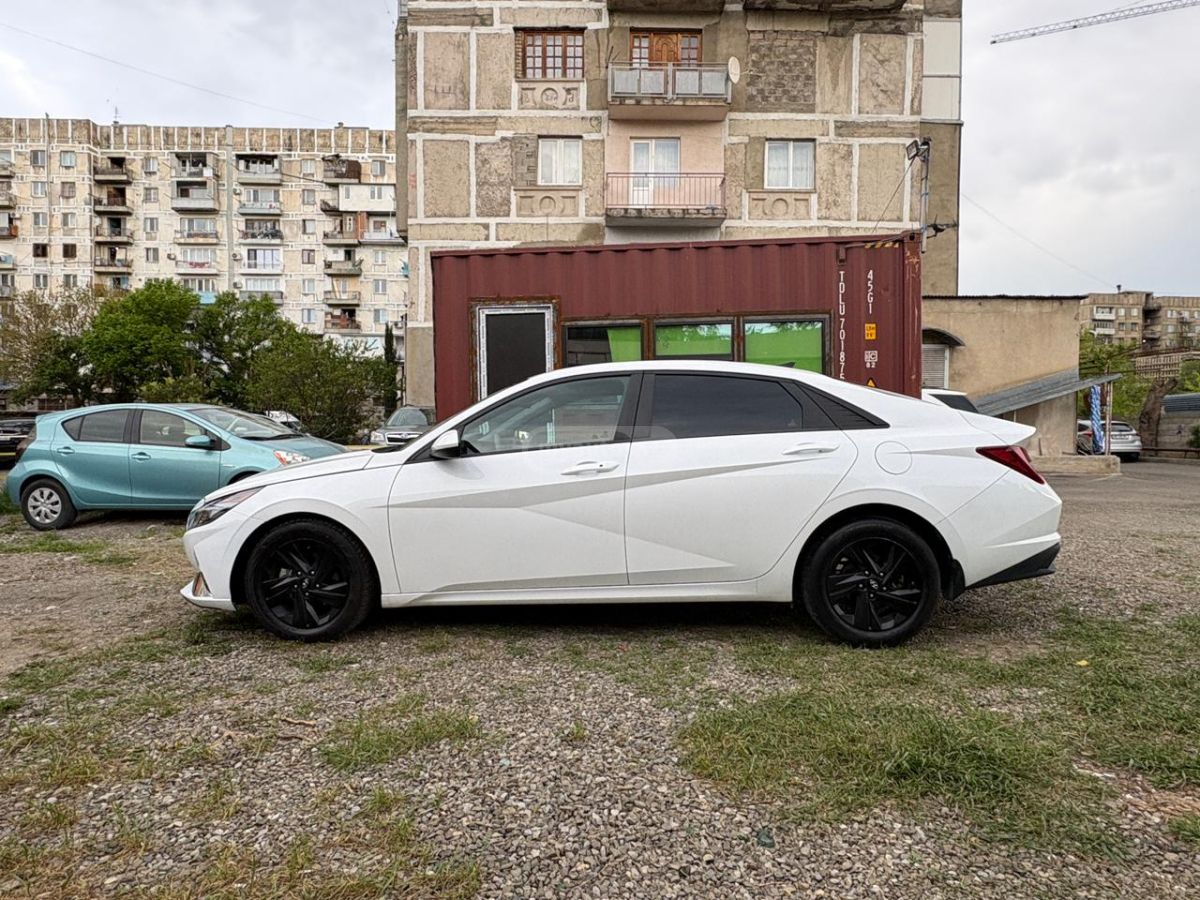 Hyundai Elantra - фото 9